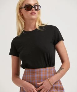 EVERYDAY ESSENTIALS Afends Womens Hemp Basics - Standard Fit Tee - Black